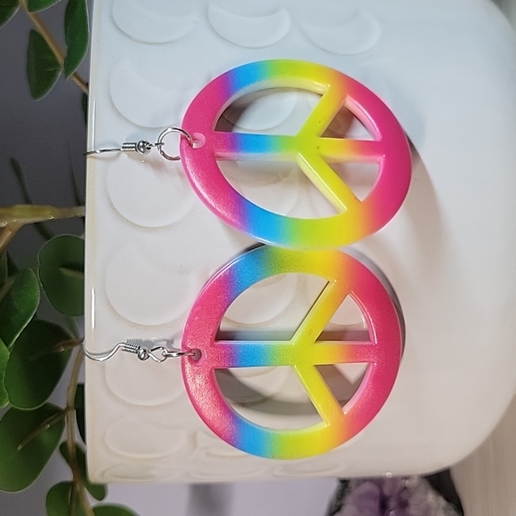 Jewelry - Peace Sign Ombre Drop Earrings